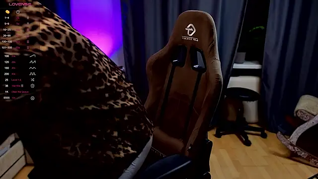 pleasure8869 online show from 12.17.25