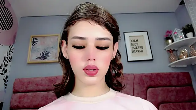 ValeriaAguilar online show from 12.18.24