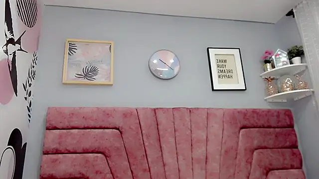 ValeriaAguilar online show from 12.20.24