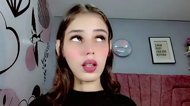 ValeriaAguilar online show from 03.21.25