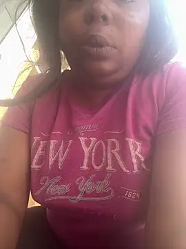 Snapshot of JCCaramelbarbie1 chatting on 05.27.26 JCCaramelbarbie1 online show from 05.27.26