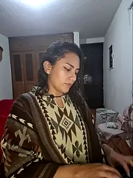 Snapshot of Thaliacooper_ chatting on 12.29.24 Thaliacooper online show from 12.29.24