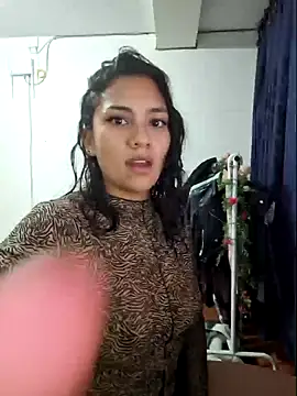 Snapshot of Thaliacooper_ chatting on 02.09.25 Thaliacooper online show from 02.09.25