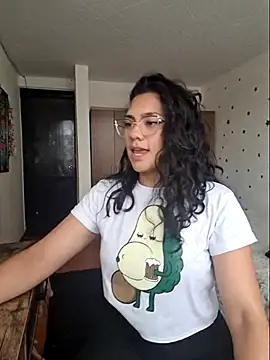 Snapshot of Thaliacooper_ chatting on 11.07.25 Thaliacooper online show from 11.07.25