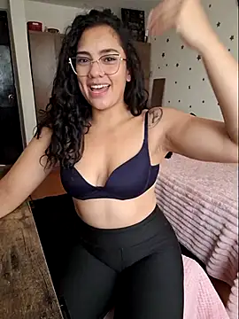 Snapshot of Thaliacooper_ chatting on 02.12.26 Thaliacooper online show from 02.12.26