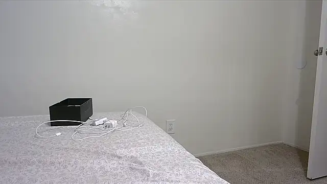 Snapshot of QueenLolaX chatting on 11.03.25 QueenLolaX online show from 11.03.25