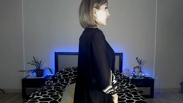 Snapshot of Izalimka chatting on 03.07.25 Izalimka online show from 03.07.25