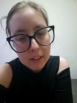 Snapshot of Sarah459 chatting on 06.23.26 Sarah459 online show from 06.23.26