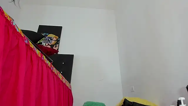 Snapshot of msschloee_ chatting on 01.28.25 msschloee online show from 01.28.25