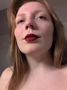 Snapshot of FENIX_ZLA chatting on 12.16.25 FENIX ZLA online show from 12.16.25