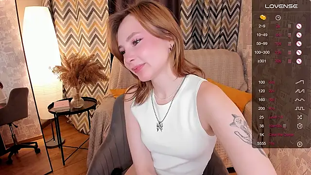 Snapshot of LanaBlu_ chatting on 01.17.25 LanaBlu online show from 01.17.25