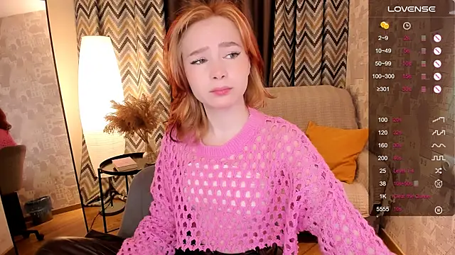 Snapshot of LanaBlu_ chatting on 02.05.25 LanaBlu online show from 02.05.25