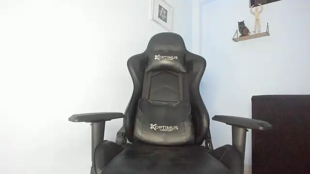 Snapshot of _Poseidon1_ chatting on 02.08.25 Poseidon1 online show from 02.08.25