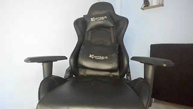 Snapshot of _Poseidon1_ chatting on 02.15.25 Poseidon1 online show from 02.15.25