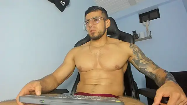 Snapshot of _Poseidon1_ chatting on 02.22.25 Poseidon1 online show from 02.22.25