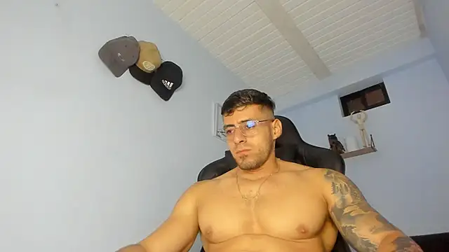 Snapshot of _Poseidon1_ chatting on 02.24.25 Poseidon1 online show from 02.24.25