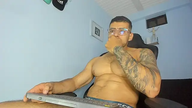 Snapshot of _Poseidon1_ chatting on 03.22.25 Poseidon1 online show from 03.22.25