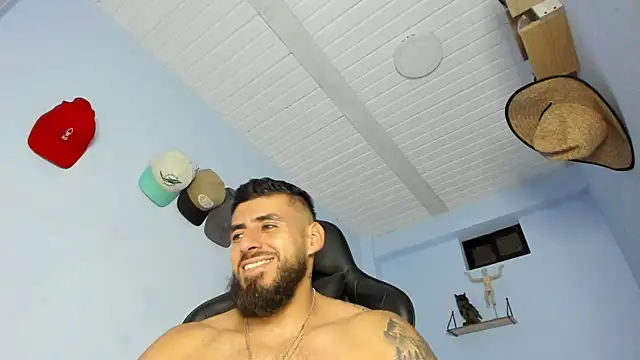 Snapshot of _Poseidon1_ chatting on 09.25.25 Poseidon1 online show from 09.25.25