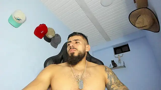 Snapshot of _Poseidon1_ chatting on 10.08.25 Poseidon1 online show from 10.08.25