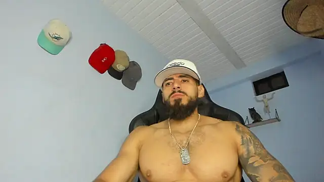 Snapshot of _Poseidon1_ chatting on 10.10.25 Poseidon1 online show from 10.10.25