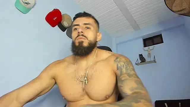 Snapshot of _Poseidon1_ chatting on 10.13.25 Poseidon1 online show from 10.13.25