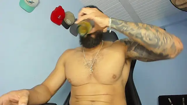 Snapshot of _Poseidon1_ chatting on 10.17.25 Poseidon1 online show from 10.17.25