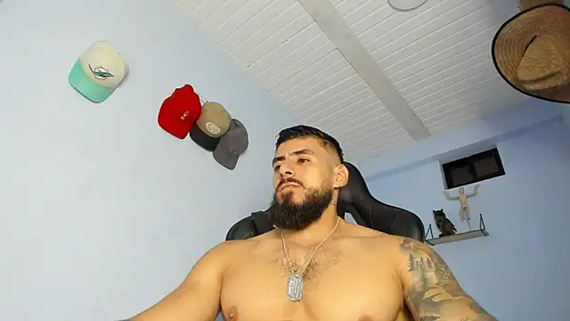 Snapshot of _Poseidon1_ chatting on 10.18.25 Poseidon1 online show from 10.18.25