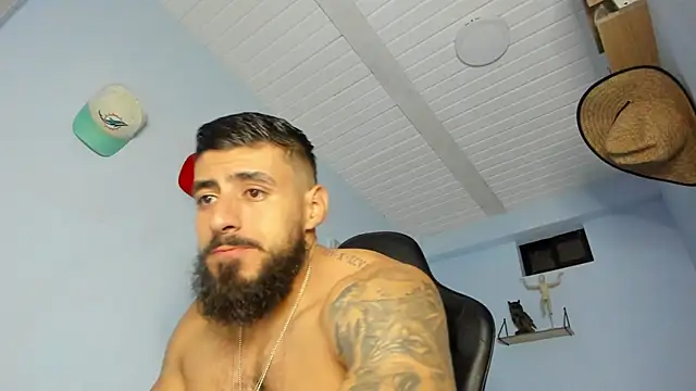 Snapshot of _Poseidon1_ chatting on 10.27.25 Poseidon1 online show from 10.27.25