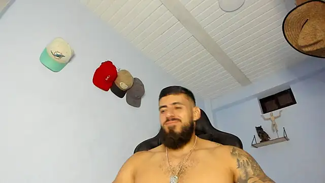 Snapshot of _Poseidon1_ chatting on 10.28.25 Poseidon1 online show from 10.28.25