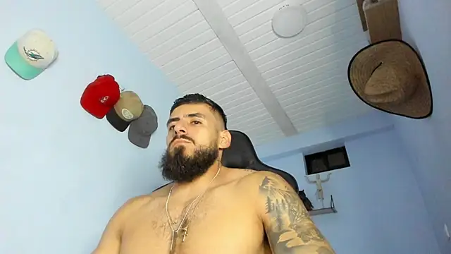 Snapshot of _Poseidon1_ chatting on 10.29.25 Poseidon1 online show from 10.29.25