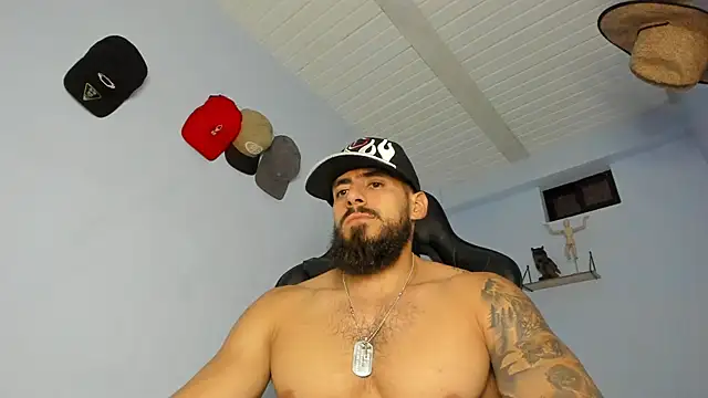 Snapshot of _Poseidon1_ chatting on 11.02.25 Poseidon1 online show from 11.02.25