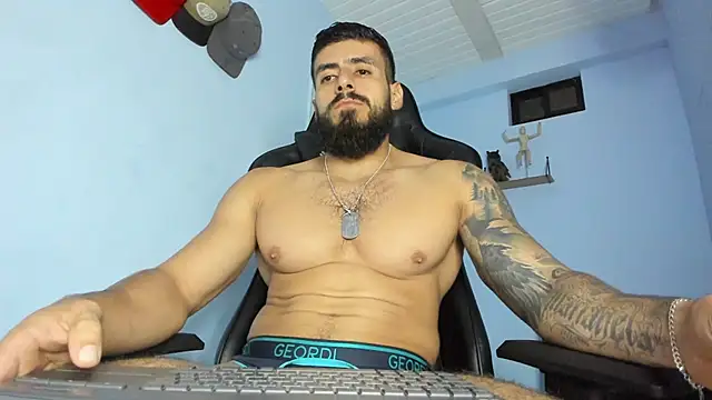 Snapshot of _Poseidon1_ chatting on 11.08.25 Poseidon1 online show from 11.08.25