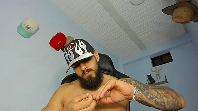 Snapshot of _Poseidon1_ chatting on 11.11.25 Poseidon1 online show from 11.11.25