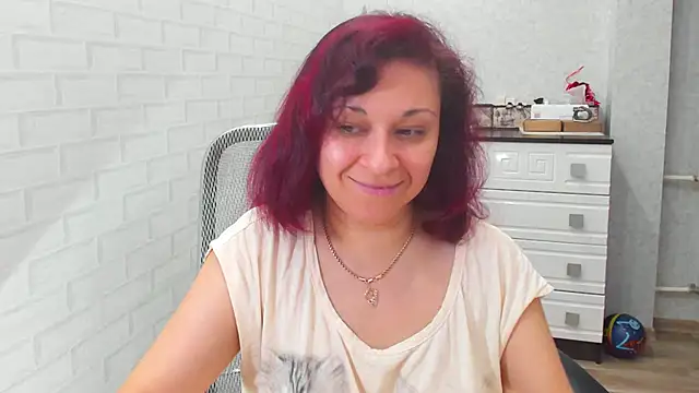 TeasyLana online show from 01.30.25