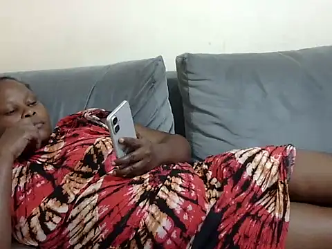 Snapshot of Pretty_lilly02 chatting on 04.11.26 Pretty lilly02 online show from 04.11.26