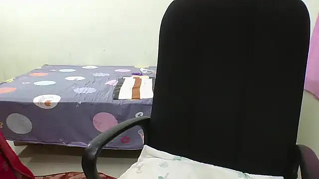 Snapshot of tamil_ureniya chatting on 02.01.25 tamil ureniya online show from 02.01.25