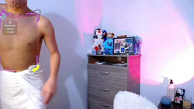 OwenBluee online show from 11.15.25