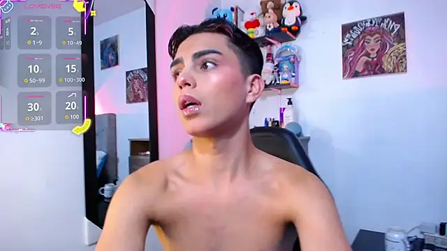 Snapshot of OwenBluee chatting on 02.02.26 OwenBluee online show from 02.02.26