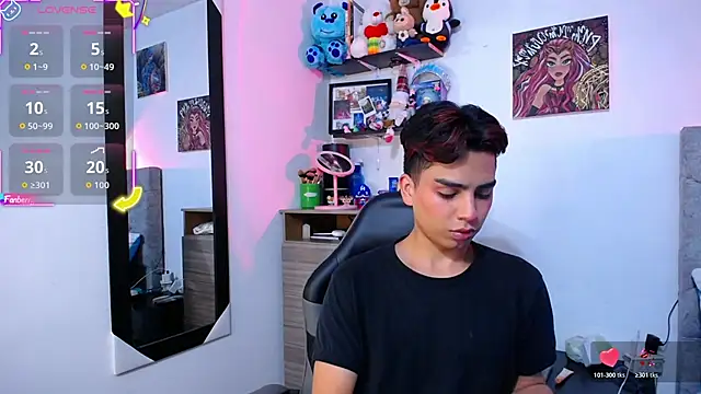 Snapshot of OwenBluee chatting on 02.06.26 OwenBluee online show from 02.06.26