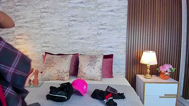 Snapshot of AndreaPink2024 chatting on 10.03.25 AndreaPink2024 online show from 10.03.25