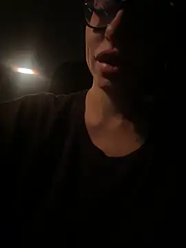 myloveforyouu online show from 10.04.25