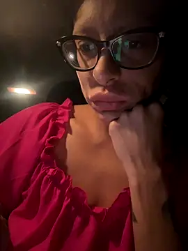 myloveforyouu online show from 10.11.25