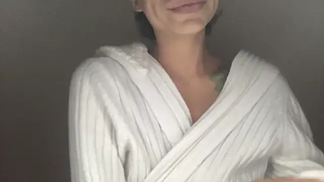 Snapshot of myloveforyouu chatting on 04.11.26 myloveforyouu online show from 04.11.26