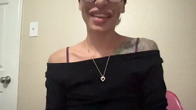 Snapshot of myloveforyouu chatting on 04.18.26 myloveforyouu online show from 04.18.26