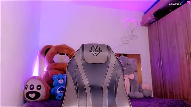 Lucidollts  online show from 02.04.25