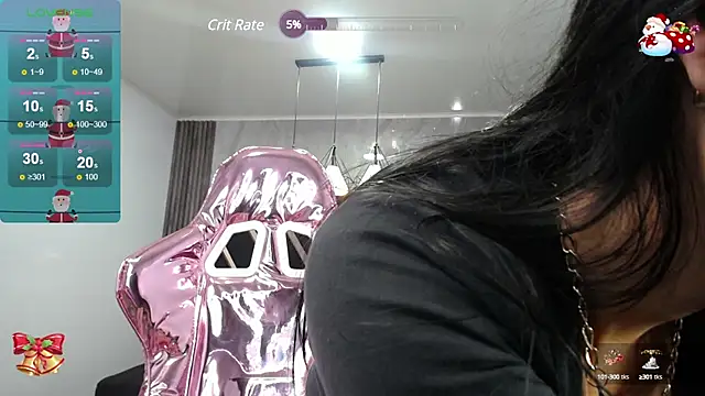 Snapshot of lizzyluk_ch chatting on 12.22.24 lizzyluk ch online show from 12.22.24