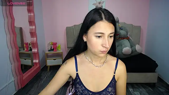 Snapshot of lizzyluk_ch chatting on 02.17.25 lizzyluk ch online show from 02.17.25