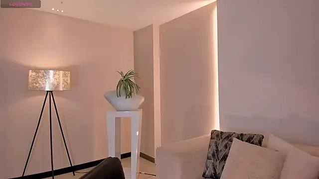 ValeriaRiveraX online show from 03.21.25