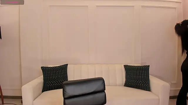 Snapshot of MariaHerrera_ chatting on 12.12.24 MariaHerrera online show from 12.12.24