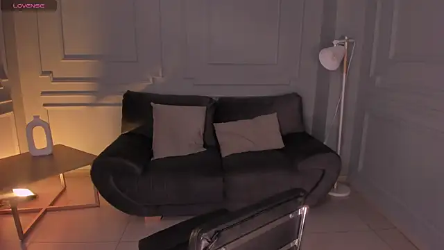 Snapshot of MariaHerrera_ chatting on 03.22.25 MariaHerrera online show from 03.22.25